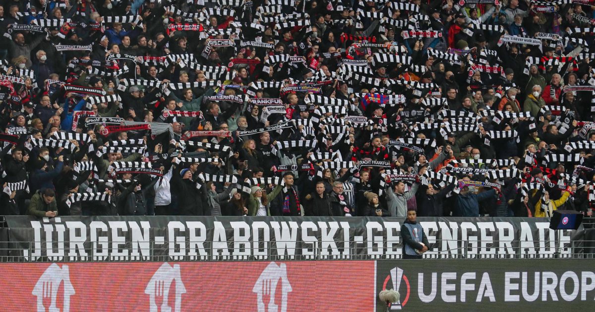 Die Vereinslegende Jürgen Grabowski wird den Fans für immer in Erinnerung bleiben. (Bild: IMAGO / osnapix)
