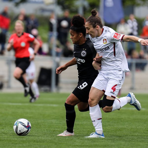  Eine ausgeglichene erste Halbzeit. (Bild: IMAGO / Jan Huebner)