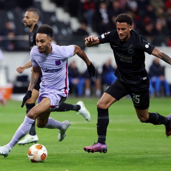  Eintracht Frankfurt und Tuta gehen auch in Zukunft weiter gemeinsame Wege. (Bild: Foto Rhode)