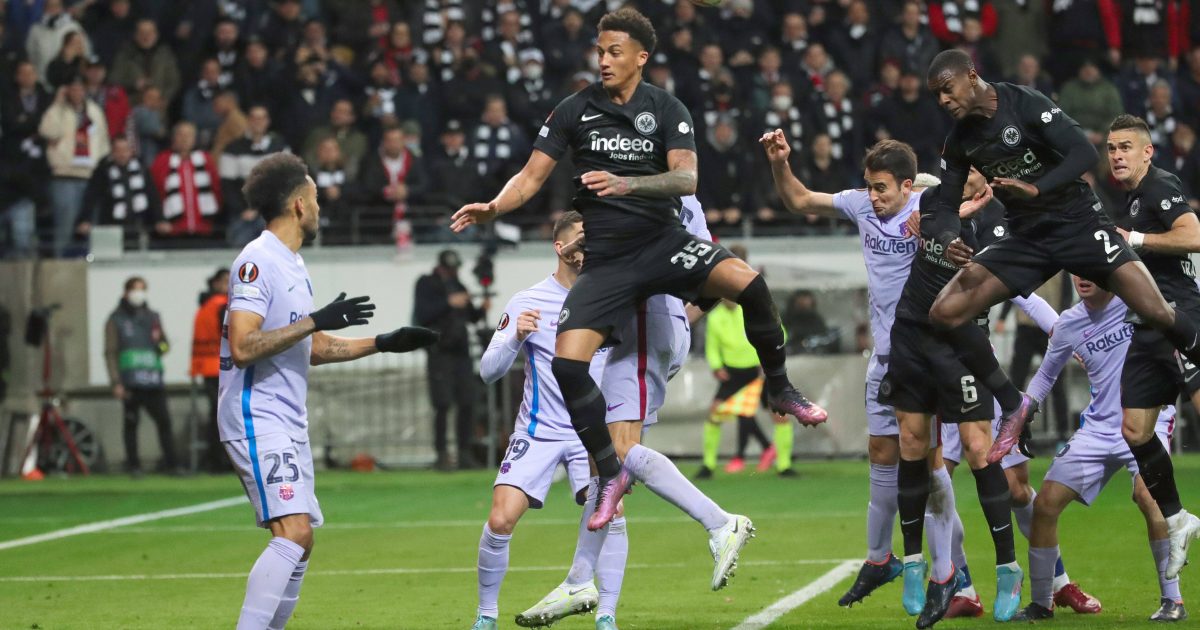  Tuta und Evan Ndicka sind beide erst 22 Jahre alt und bereits feste Säulen in der Eintracht-Abwehr. (Foto: IMAGO / Sven Simon)