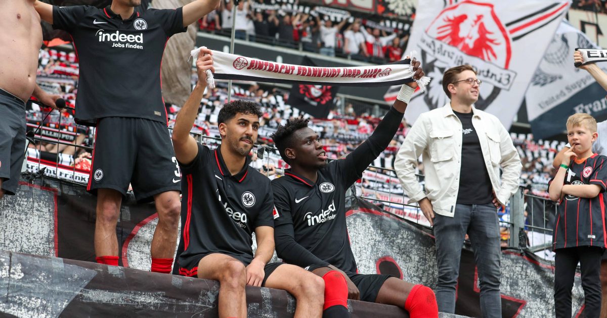 Dreifacher Abschied bei der Frankfurter Eintracht nach dem Unentschieden gegen Gladbach. Foto: (IMAGO / osnapix)