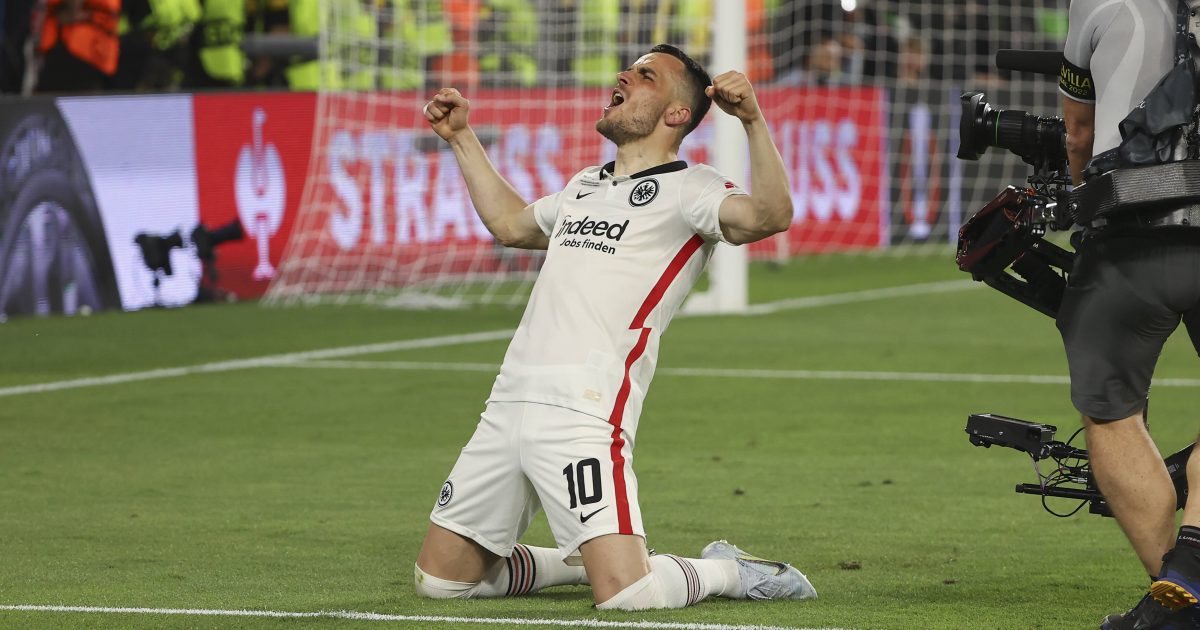 Rund zehn Millionen Menschen sahen, wie Filip Kostic & Co. den ersten Europapokal-Sieg der SGE seit 1980 feierten. (Bild: IMAGO / HMB-Media)