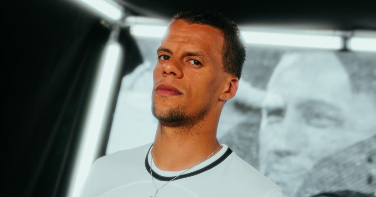  Das neue Trikot getragen von Timothy Chandler (Foto: Eintracht Frankfurt)