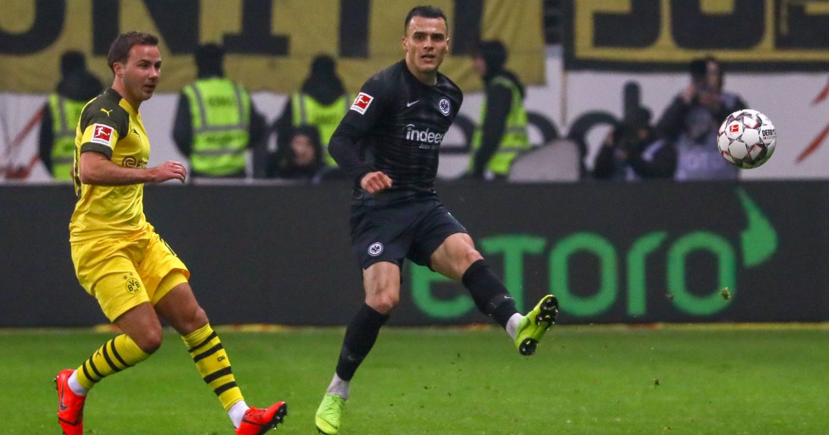  Der eine könnte kommen, der andere die Eintracht verlassen: Mario Götze (links) und Filip Kostic. (Foto: imago/Schüler)