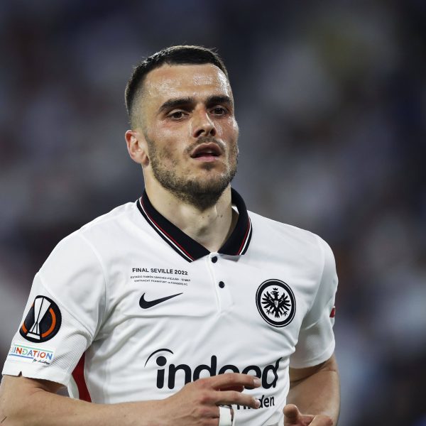  Filip Kostic bleibt weiterhin ein heißes Thema der SGE-Gerüchteküche. (Foto: IMAGO / AFLOSPORT)