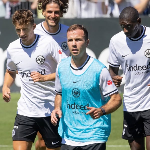  Mario Götze, Jesper Lindström und Co wirbelten gegen Turin ordentlich. (Foto: IMAGO / Kessler-Sportfotografie)