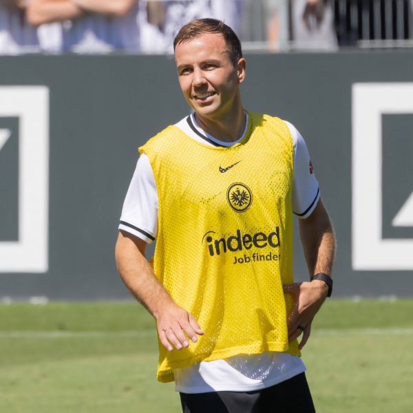  Mario Götze trägt seit einigen Tagen das SGE-Trikot. (Foto: IMAGO / Kessler-Sportfotografie)