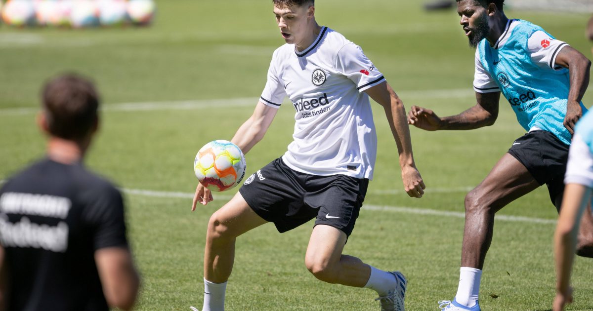  Marcel Wenig will im Training der Profis so viel wie möglich mitnehmen. (Foto: IMAGO / Kessler-Sportfotografie)