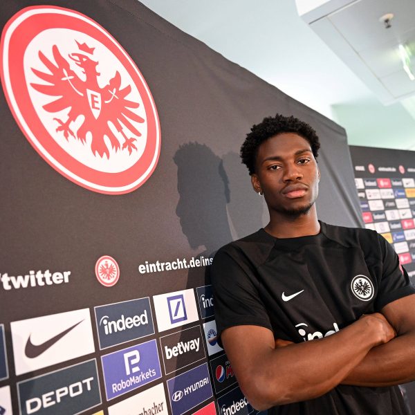  Faride Alidou bei seiner Vorstellungs-Pressekonferenz am Mittwochmittag. (Bild: IMAGO / Jan Huebner)