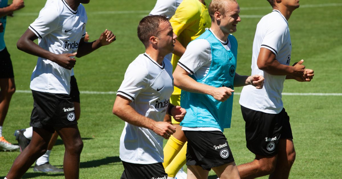 Dürfen sich auf vier Samstagsspiele im August und September freuen: Mario Götze und Sebastian Rode. (Bild: Frederic Schneider/SGE4EVER.de)