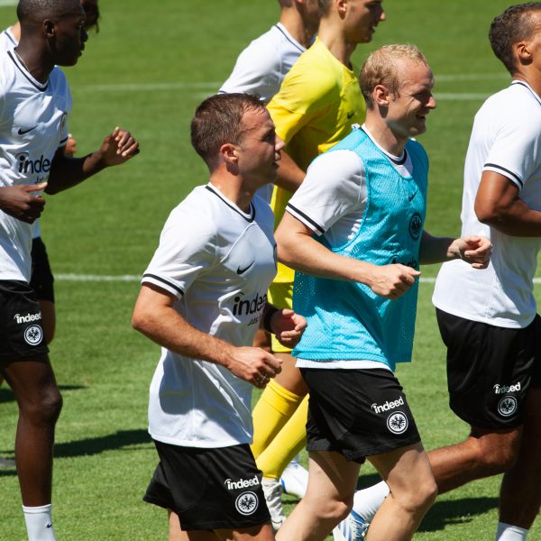  Dürfen sich auf vier Samstagsspiele im August und September freuen: Mario Götze und Sebastian Rode. (Bild: Frederic Schneider/SGE4EVER.de)