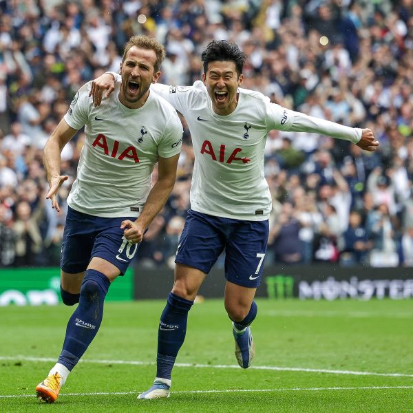  Heung-min Son und Harry Kane bejubeln einen Treffer des Mittelstürmers. (Bild: IMAGO / Pro Sports Images)