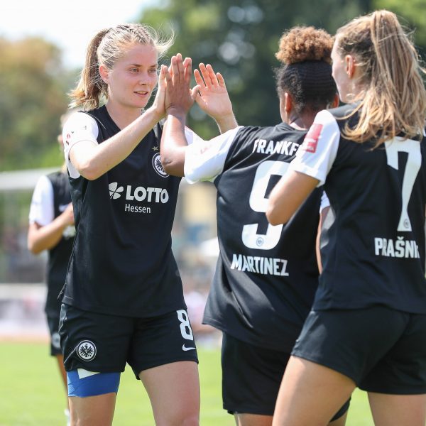  Die SGE-Frauen hatten bereits zweimal Grund zum Jubeln. (Bild: IMAGO / Eibner)