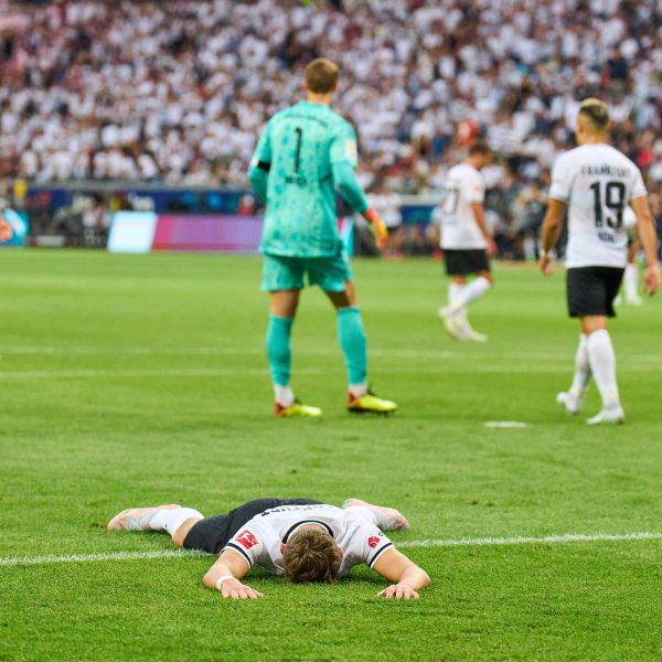  Die Adler am Boden. (Foto: IMAGO / ActionPictures)