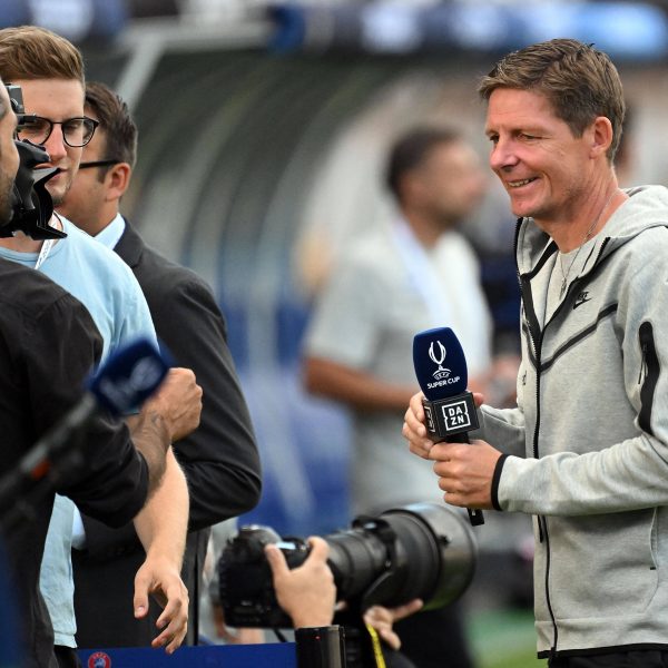  SGE-Coach Oliver Glasner freut sich auf den Supercup gegen Real Madrid. (Bild: IMAGO / Jan Huebner)