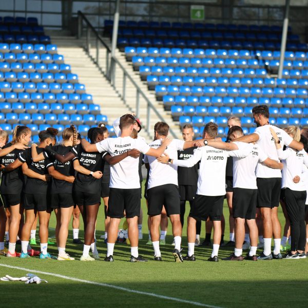  Mit einer geschlossenen Mannschaftsleistung gewann die SGE bei Fortuna Hjörring. (Bild: IMAGO / Hartenfelser)