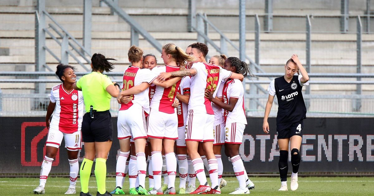 1:2 gegen Amsterdam: Frankfurts bitteres CL-Aus. (Bild: IMAGO / Hartenfelser)