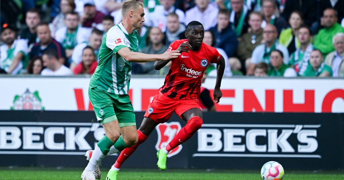  Mit seiner Geschwindigkeit und teils unkonventionellen Spielart ist Kolo Muani für seine Gegner nur schwer einzufangen (Bild: IMAGO images / Nordphoto)