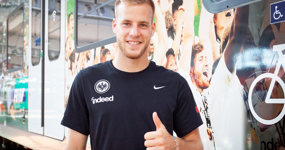  Für Sportvorstand Krösche der würdige Nachfolger von Hinteregger: Hrvoje Smolcic. (Bild: Frederic Schneider/SGE4EVER.de)