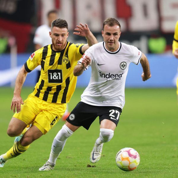  Mario Götze im Duell mit seinem Ex-Verein. (Foto: Heiko Rhode)