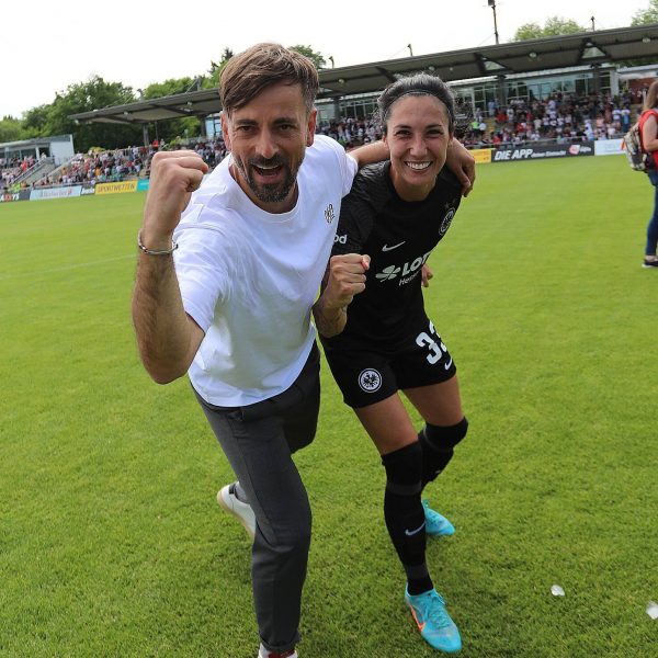  Dreamteam: Chef-Trainer Niko Arnautis und Nationalspielerin Sara Doorsoun. (Bild: IMAGO / Hartenfelser)