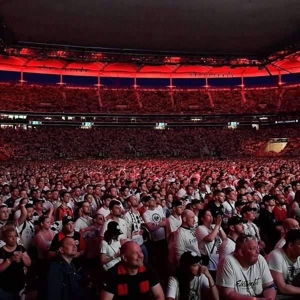  Das Frankfurt Waldstadion erlebt am Dienstag das nächste Public Viewing. (Foto: IMAGO / Jan Huebner)