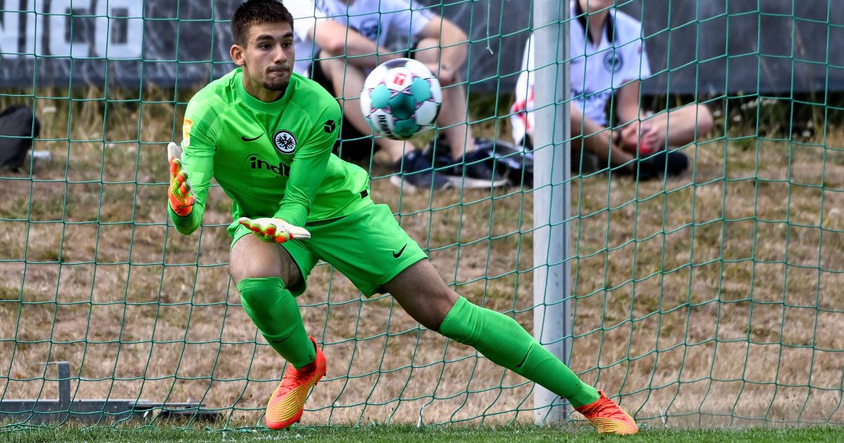 Hatte gegen Waldgirmes etwas Pech, war ansonsten aber ein sicherer Rückhalt: Matteo Bignetti. (Bild: IMAGO / Patrick Scheiber)