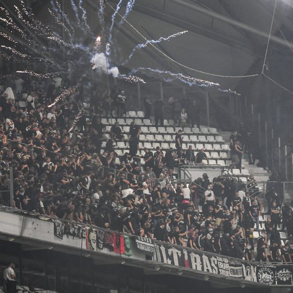  Die Polizei hat nach den Vorfällen in Marseille zwei Männer identifiziert, die den Hitlergruß gezeigt haben sollen. (Foto: imago/Zuma Wire)