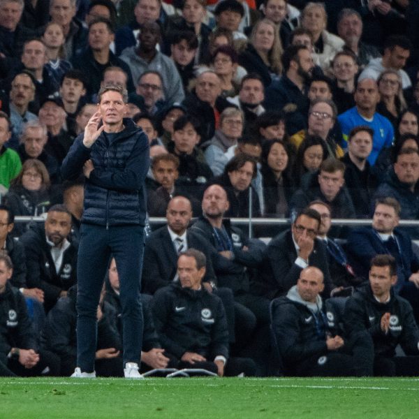  Oliver Glasner will den Schwung der letzten Wochen mitnehmen. (Foto: IMAGO / Eibner)