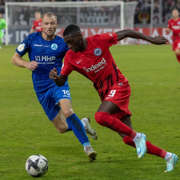  Randal Kolo Muani (rechts) traf zum 1:0. (Bild: IMAGO / Eibner)