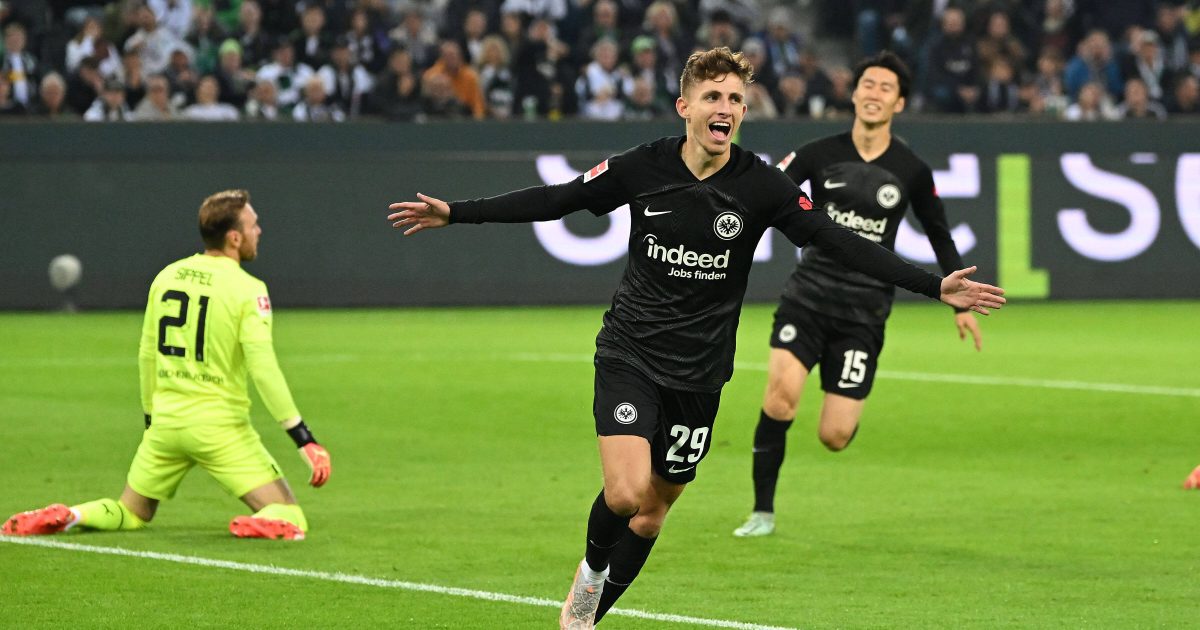  Schnürrt seinen ersten Bundesliga-Doppelpack: Jesper Lindström (Foto: IMAGO / Jan Huebner)