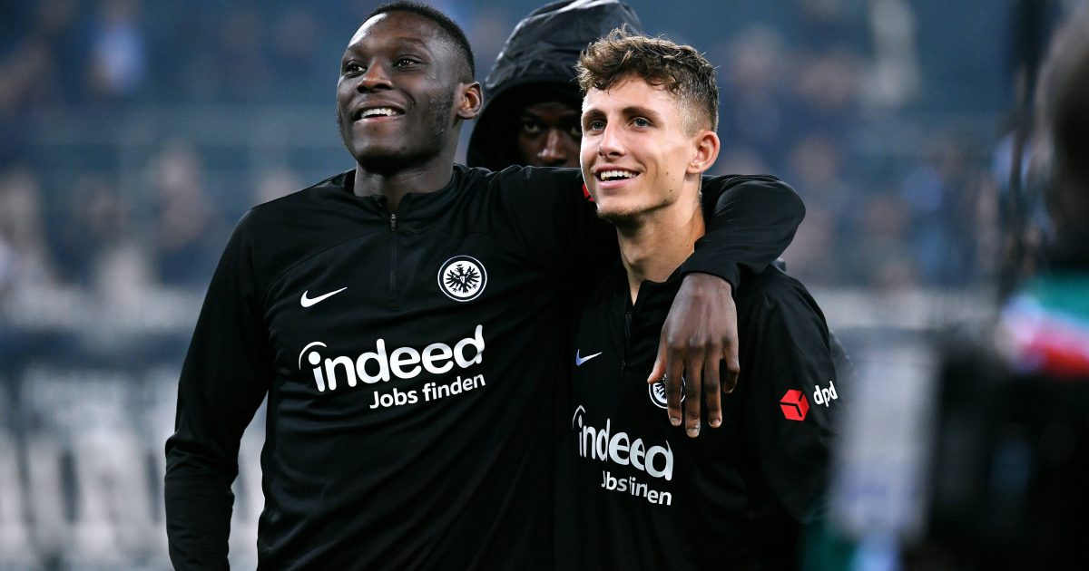  Matchwinner gegen Gladbach unter sich: Randal Kolo Muani (links) und Jesper Lindström. (Foto: IMAGO / Uwe Kraft)