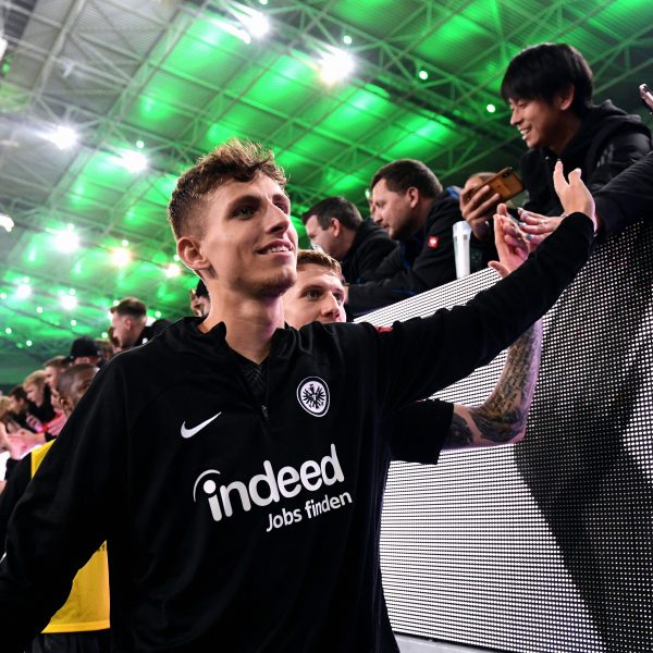  Jesper Lindström war erneut der Matchwinner bei der SGE. (IMAGO / Uwe Kraft)