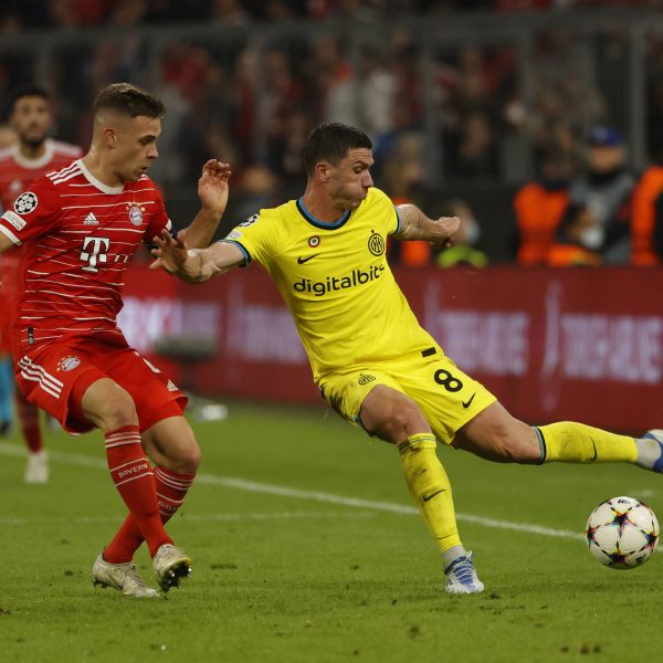  Robin Gosens (re.) ist für die Eintracht zu teuer. (Foto: imago/Philippe Ruiz)