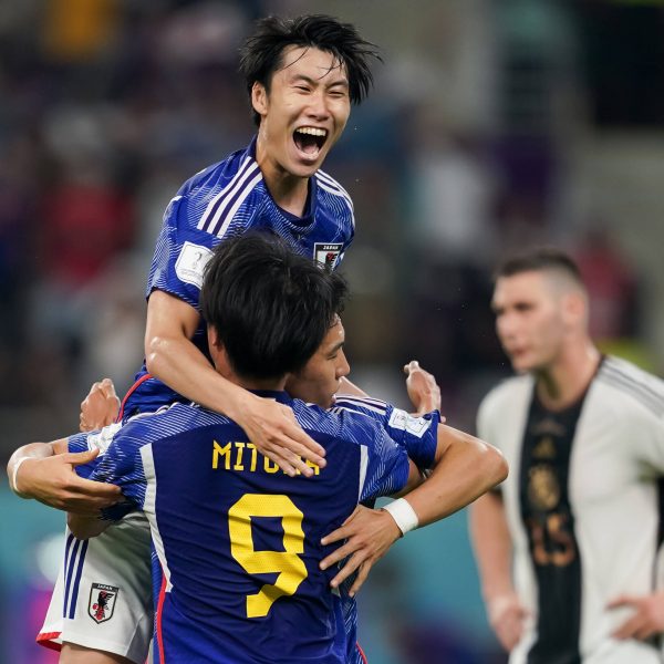  Daichi Kamada jubelt über den Sieg seiner Japaner gegen Deutschland. (Foto: imago/Sportimage)