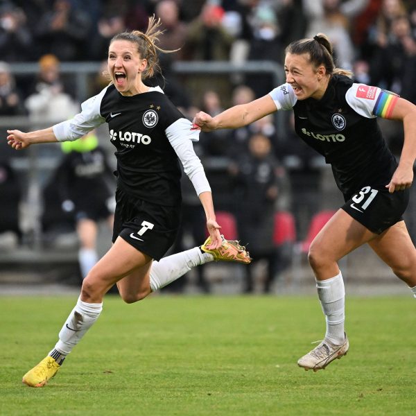  Lara Prasnikar (links) schoss die Eintracht zum Sieg. (Bild: IMAGO / Jan Huebner)