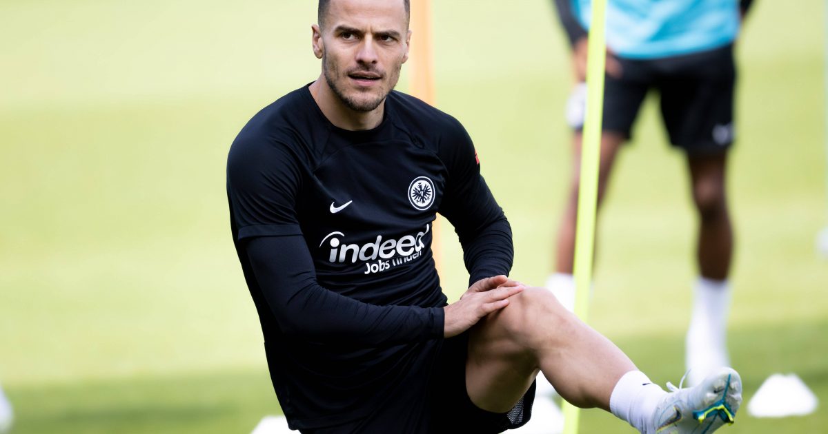  Im Juli schien es noch, als würde Filip Kostic den Weg in Frankfurt weiterbestreiten wollen (Bild: IMAGO images / Kessler-Sportfotografie)