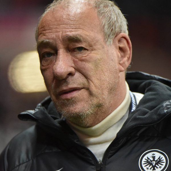  Peter Fischer ist Eintrachtler vom Scheitel bis zur Sohle. (Foto: IMAGO / Hartenfelser)