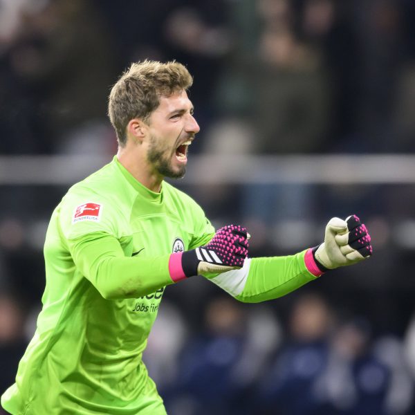  Hielt seinen Kasten gegen die Knappen sauber: Kevin Trapp (Foto: IMAGO images / Sven Simon)