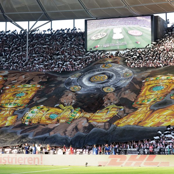  Die Eintracht hat erneut die Chance, den DFB-Pokal an den Main zu holen. (Bild: Foto Rhode)