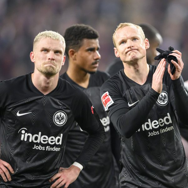  Einen gebrauchten Sonntagabend erwischte Frankfurt in Köln. (Bild: IMAGO images / Sven Simon)