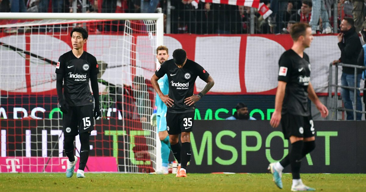 Hängende Köpfe nach einer schwachen Leistung. (Foto: IMAGO / Uwe Kraft)