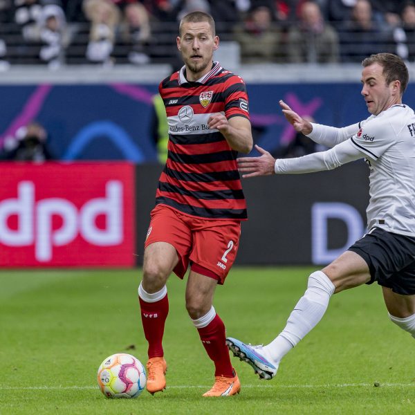  Kein Zuckerschlecken zum zuschauen, das Bundesliga-Spiel zwischen der SGE und dem VfB. (Foto: IMAGO / Beautiful Sports)