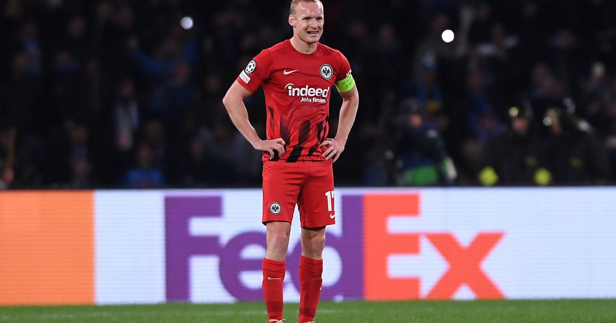 Trotz dem vierten sieglosen Spiel in Folge ist SGE-Kapitän Sebastian Rode nach dem Auftritt in Neapel stolz auf sein Team. (Bild: IMAGO / Revierfoto)