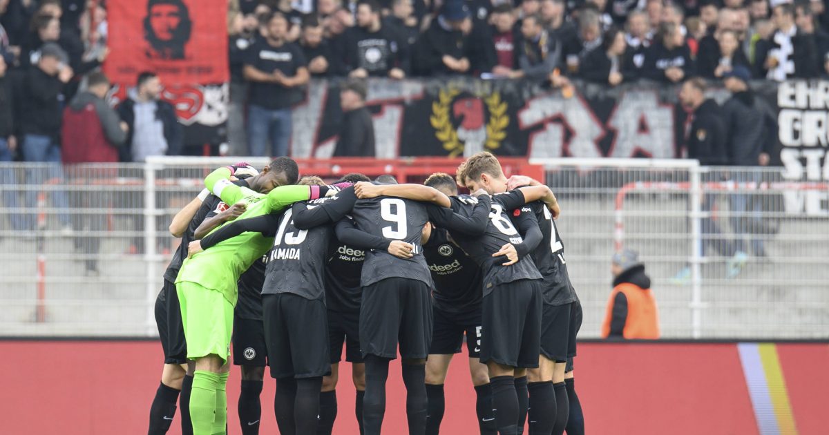  Die Eintracht befindet sich derzeit in einem gefährlichen Abwärtsstrudel und möchte das Ruder gegen Union wieder herumreißen. (IMAGO images / Eibner)