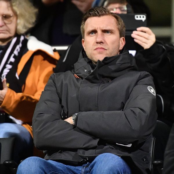  Markus Krösche nimmt alle Beteiligten in die Pflicht (Bild: IMAGO / Jan Huebner)