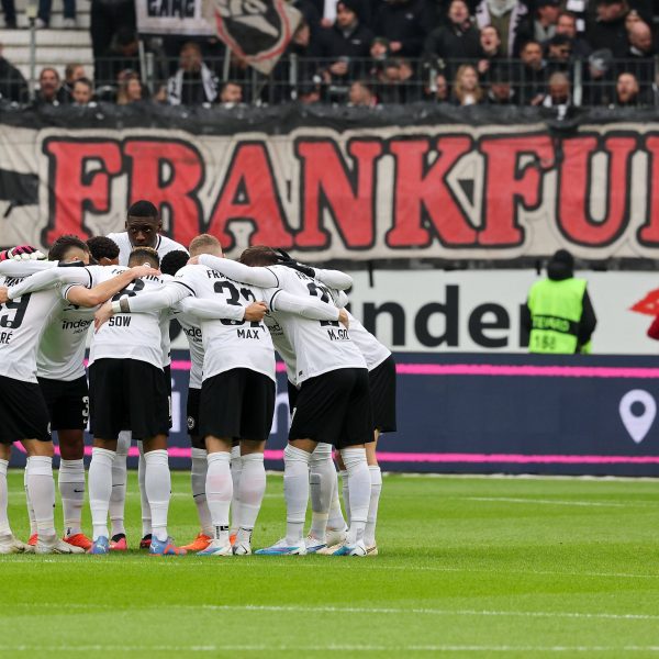  Ist die Eintracht bereit für den Endspurt? (Foto: IMAGO / HMB-Media)