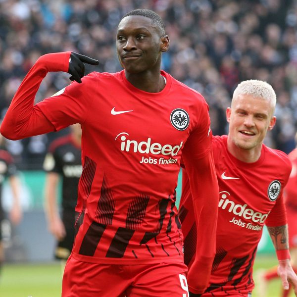  Kolo Muani macht mit seinen beiden Treffern bislang den Unterschied. (Foto: IMAGO / Thomas Frey)