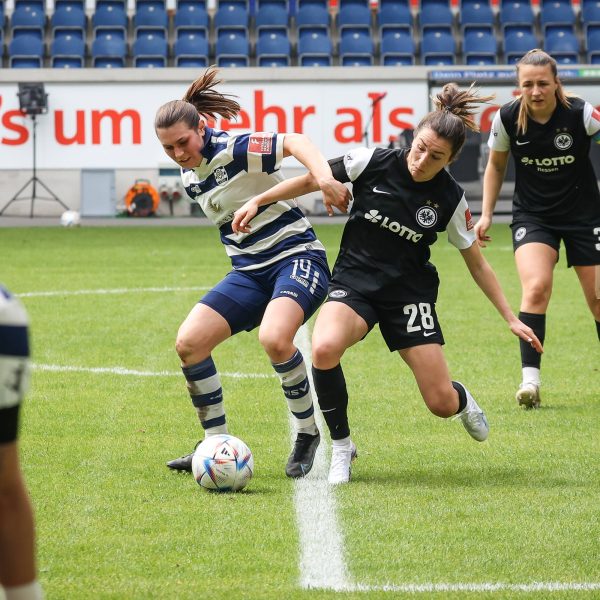  In Duisburg zeigte die Eintracht nicht ihr bestes Spiel, gewinnt aber trotzdem. (Bild: IMAGO / Beautiful Sports)