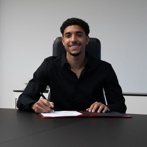  Die SGE-Fans haben Omar Marmoush überzeugt, zu wechseln. (Bild: Eintracht Frankfurt)